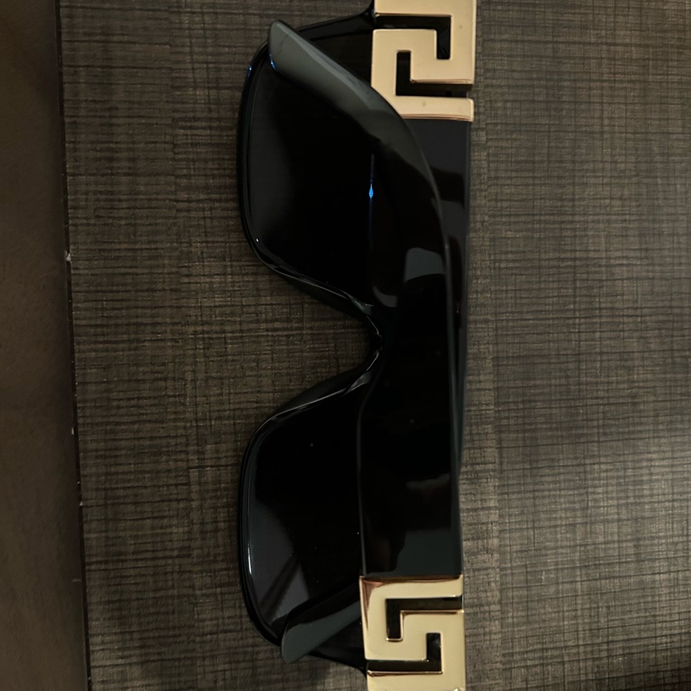 Versace Black and Gold Eyeglass Case - Picture 6 of 7